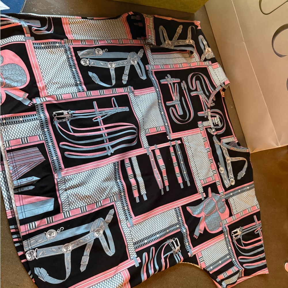 Hermes brand new top